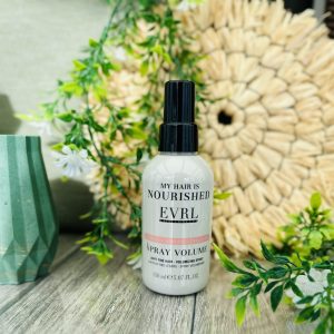EVRL Volumizing Hair Spray – Geeft direct volume en body, zonder het haar uit te drogen. Voor langdurige stevigheid en een volle, natuurlijke look. ✨💫