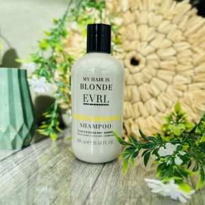 EVRL Blond & Bleached Hair Shampoo – Neutraliseert ongewenste tinten, herstelt en hydrateert voor stralend, gezond blond haar. ✨💛
